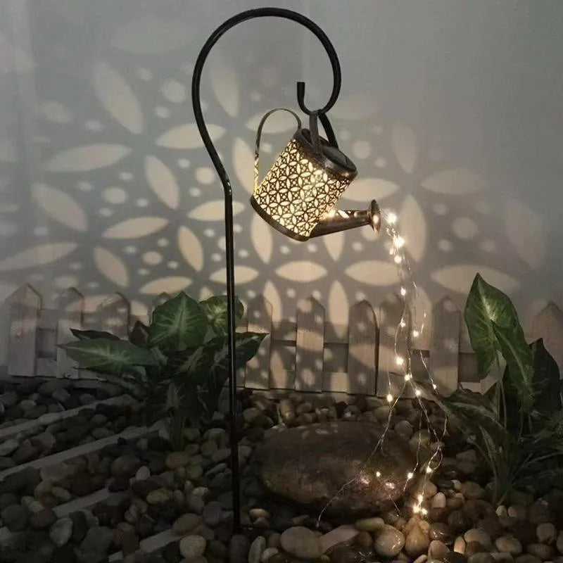 Lanterne arrosoir solaire pour jardin extérieur