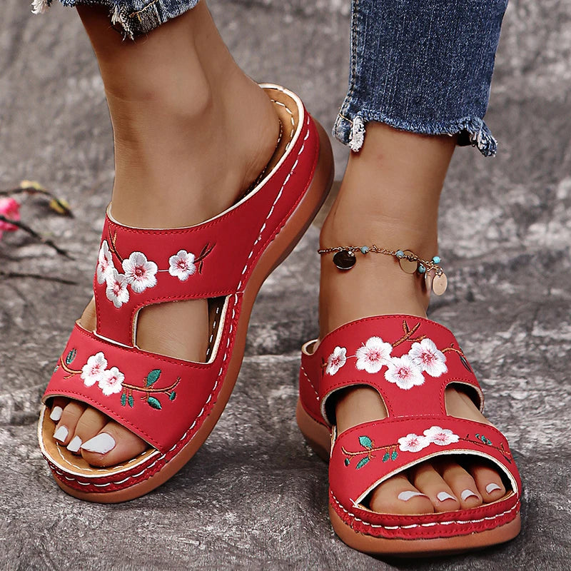Sandales femme en cuir à fleurs — légères, décontractées