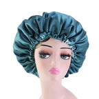 Bonnet en satin réversible