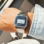 Montre digital bracelet en acier inoxydable - Modèle Mixte