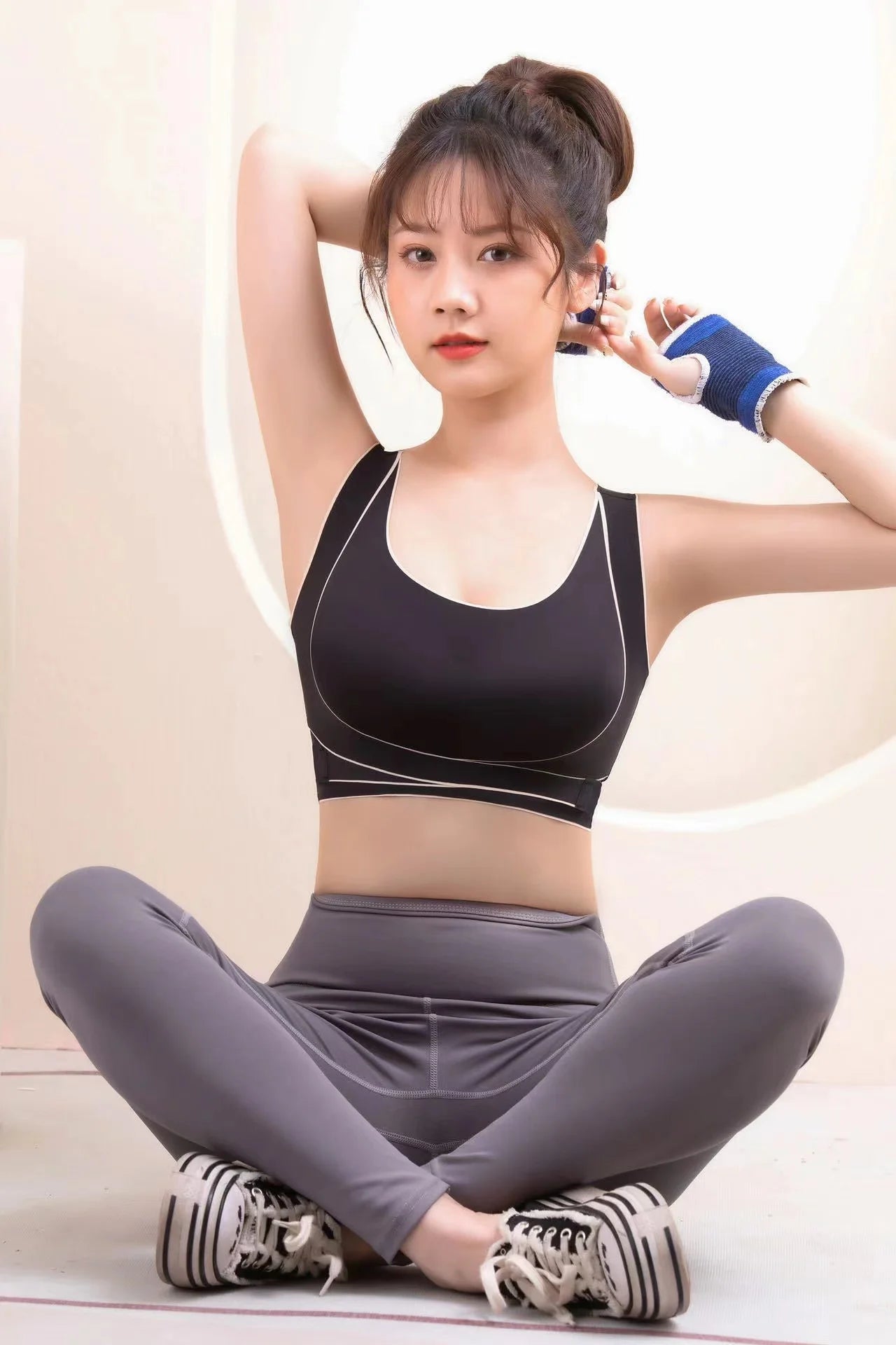Brassière de sport maintien extrème - Bandes croisées avant