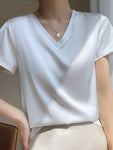 T-shirt col V en satin léger pour femme
