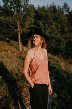 Léa - Débardeur Vintage en lin col V