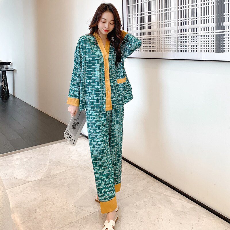 Maeva - Pyjama en simili soie