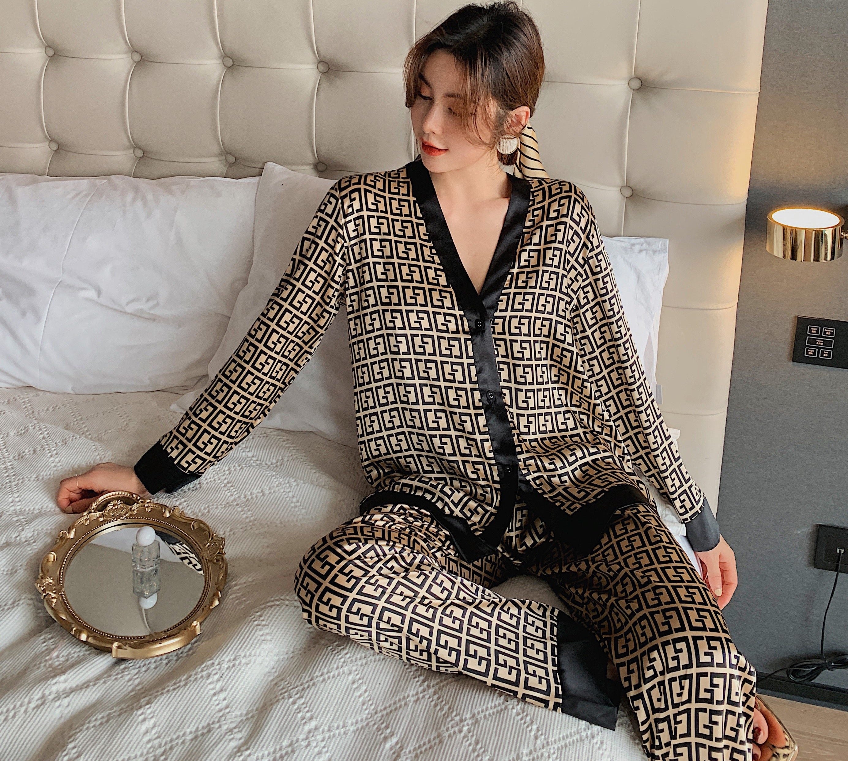 Maeva - Pyjama en simili soie