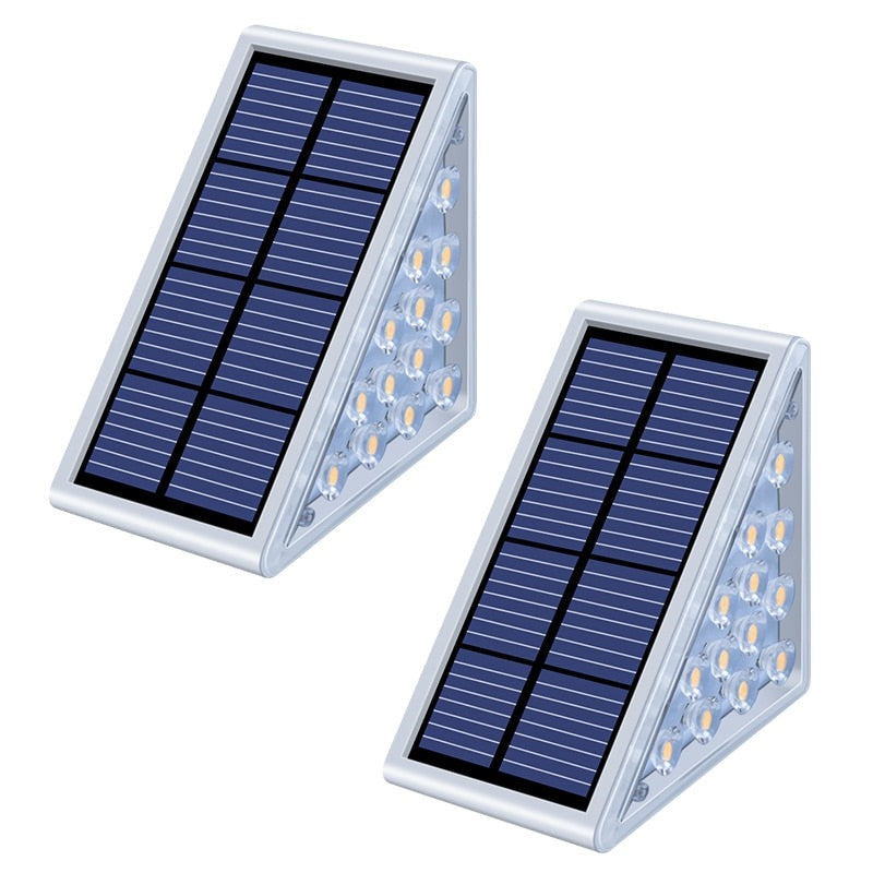 Lampe solaire triangulaire pour escalier