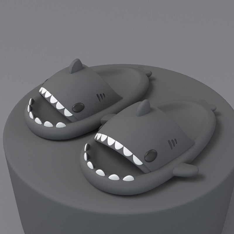 Shark - Claquettes requin antidérapantes