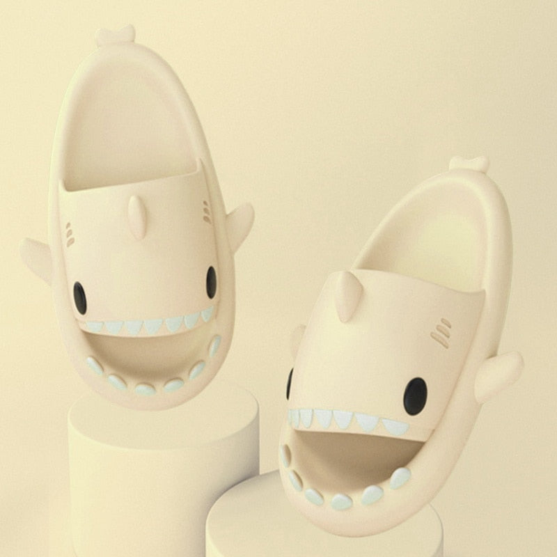 Shark - Claquettes requin antidérapantes